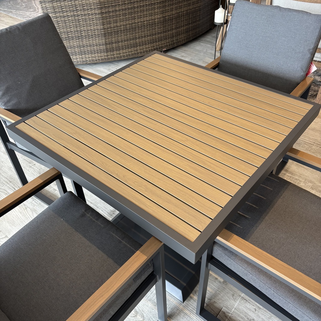 SET COMEDOR CUADRADO 4 SILLAS CON BRAZOS  HAI24C158A-KD-C