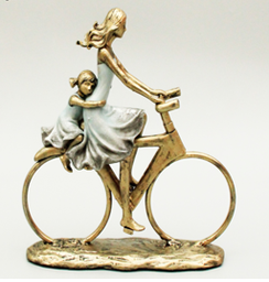 [WYUXL-61073] Figura decorativa mamá e hija en bicicleta 24x7.5x25 cm